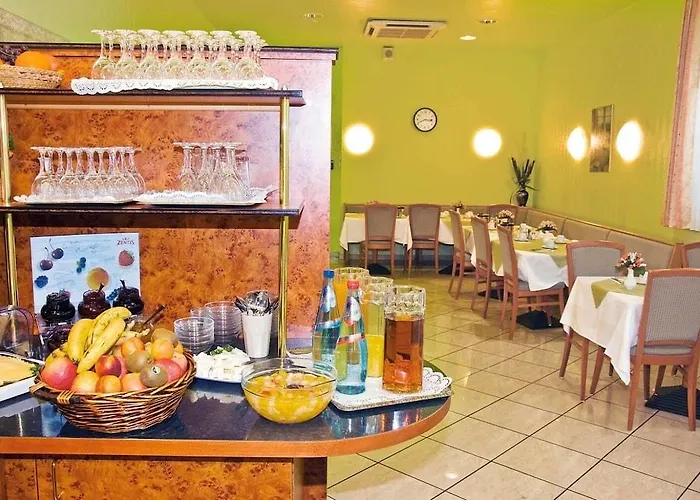 Trip Minerva Frankfurt ホテル 3*