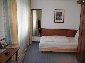 Trip Minerva Frankfurt فرانكفورت
