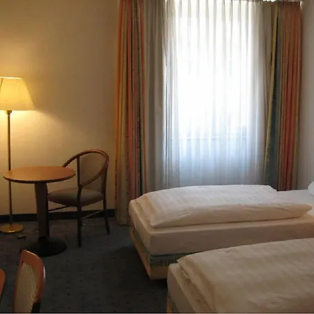 Trip Minerva Frankfurt 3*