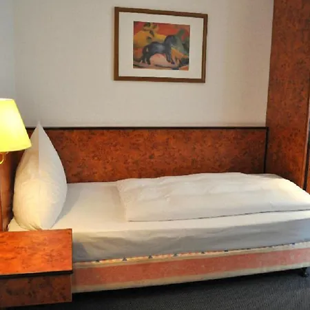 Trip Minerva Frankfurt فرانكفورت