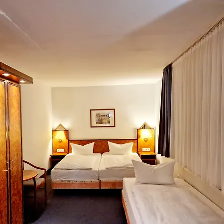 Hotel Trip Minerva Frankfurt 3*