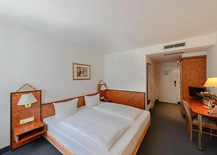 Trip Minerva Frankfurt Отель