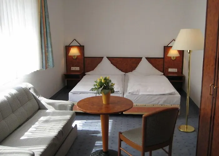 Trip Minerva Frankfurt Szálloda 3*