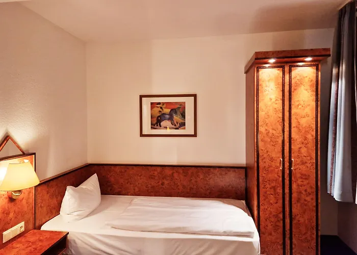 Trip Minerva Frankfurt Szálloda 3*
