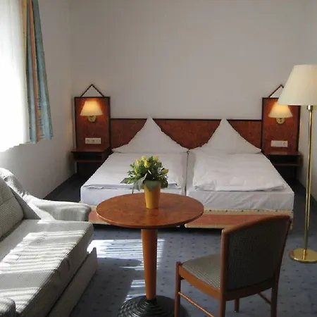 Trip Minerva Frankfurt Otel 3*