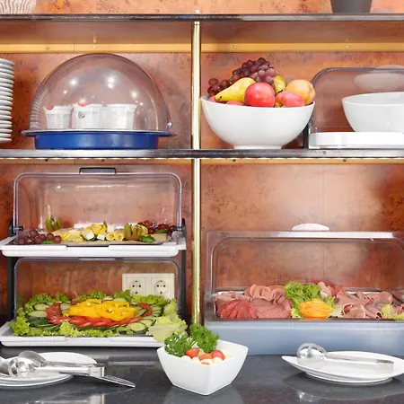 Trip Minerva Frankfurt 3*