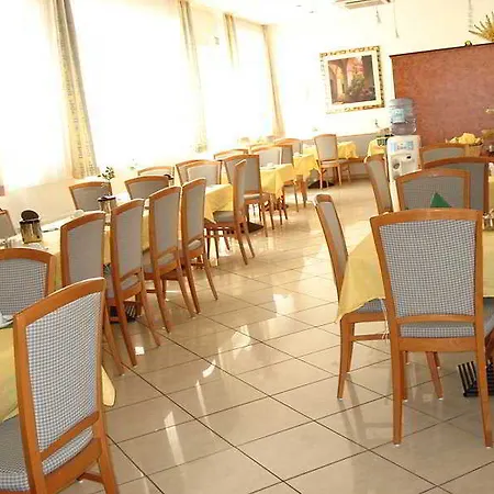 Trip Minerva Frankfurt Otel