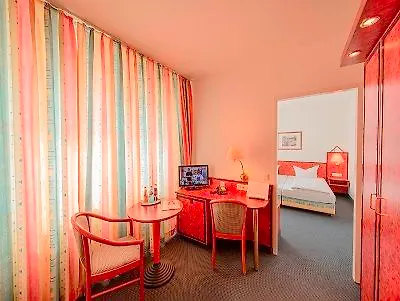 Trip Minerva Frankfurt فرانكفورت