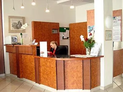 Trip Minerva Frankfurt فندق فرانكفورت